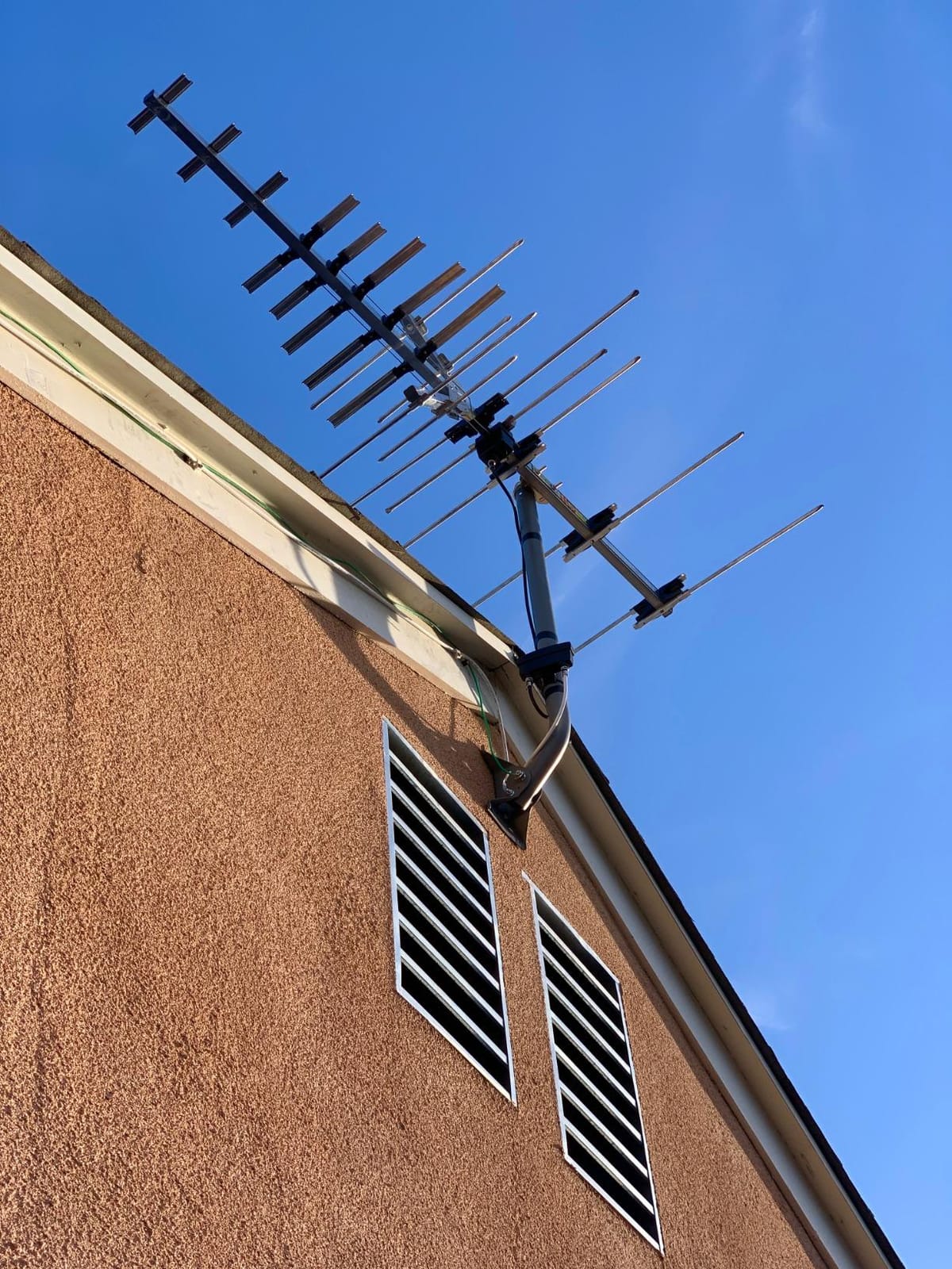 Winegard HD7694P Heavy-Duty Outdoor Yagi TV Antenna customer photo 1