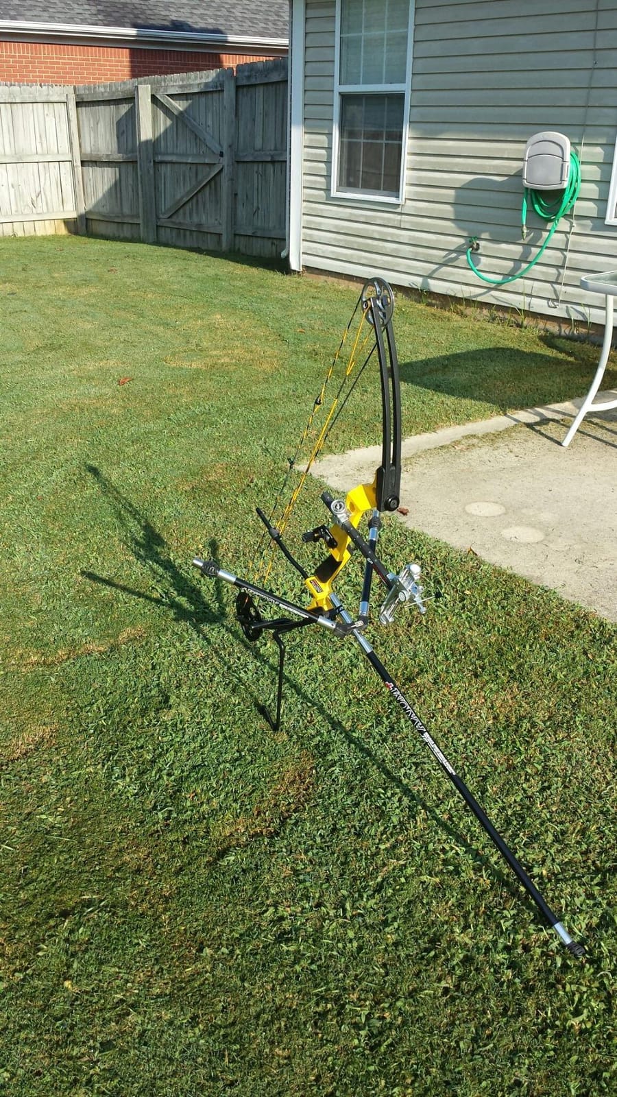 Genesis Archery Gen-X Lightweight Compound Bow, Draw Hand - Right, Black customer photo 2