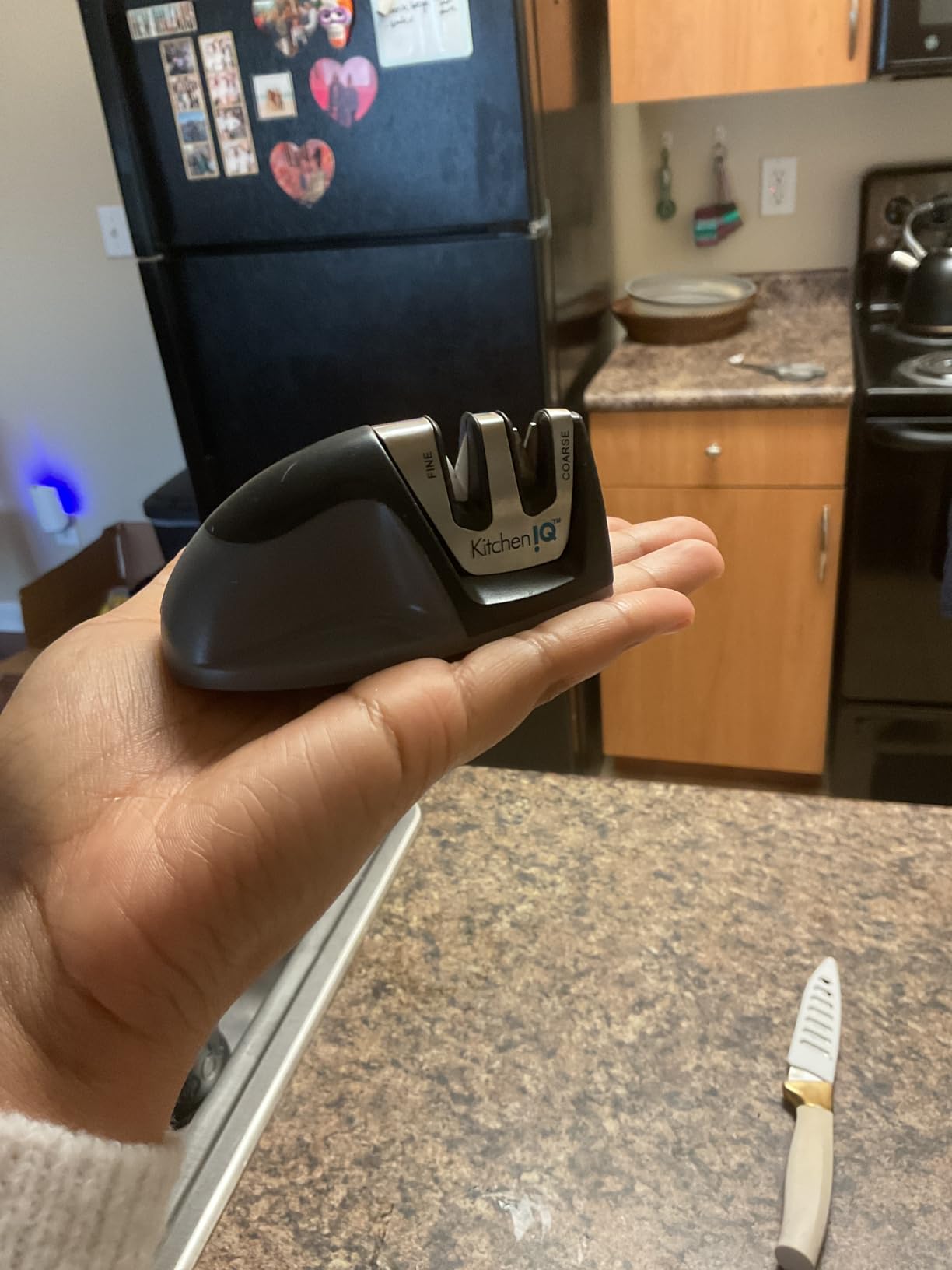 KitchenIQ 50825 | Diamond Deluxe Edge Grip 2-Stage Knife Sharpener | Black | Coarse & Fine Sharpeners | Compact for Easy Storage | Non-Slip Base | Soft Grip Rubber Handle | Straight & Serrated Knives customer photo 1