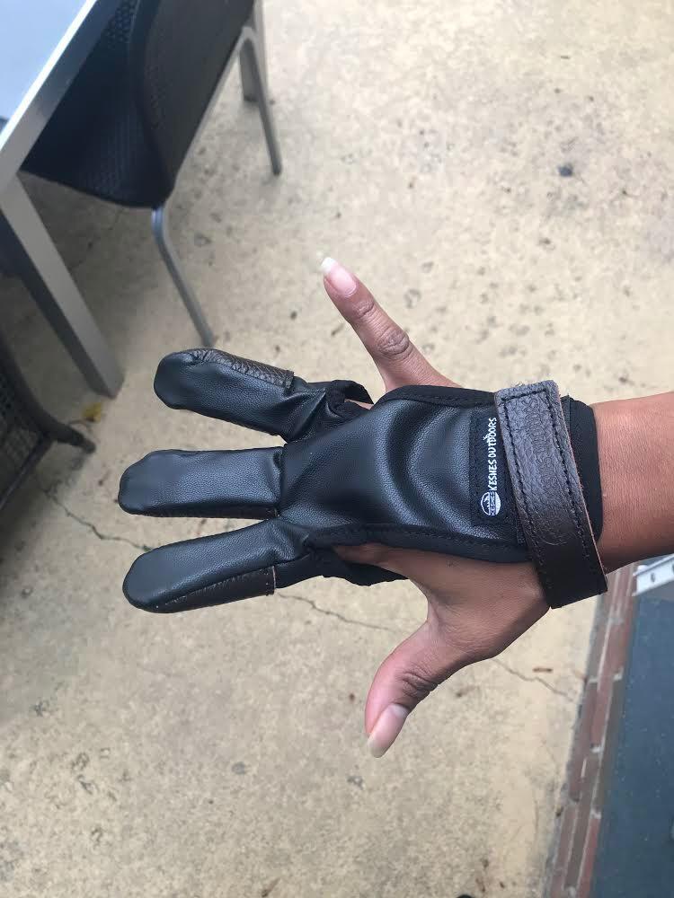 Archery Glove - Three Finger Tab with Durable Leather Finger Protector for Recurve & Longbow Bows - Comfortable Guard for Men, Women, & Youth - Ideal for Archery Hunting & Target Practice customer photo 1