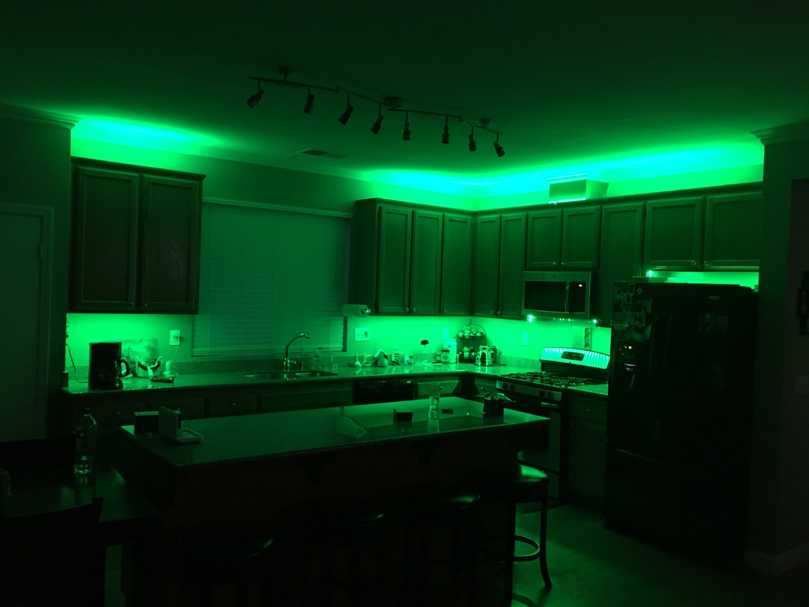 Govee 32.8ft RGBIC LED Strip Lights, Smart App Control Light for Bedroom customer photo 2