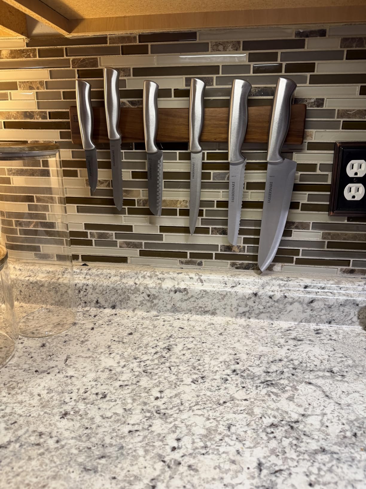 HOSHANHO Magnetic Knife Strips, Magnetic Knife Holder for Wall 16 Inch customer photo 1