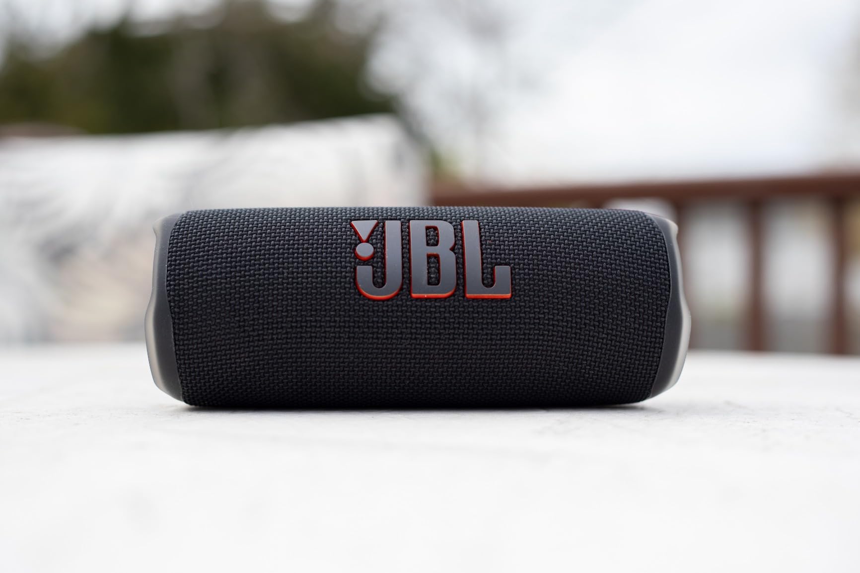 JBL Flip 6 - Portable Waterproof Speaker - Camo customer photo 2