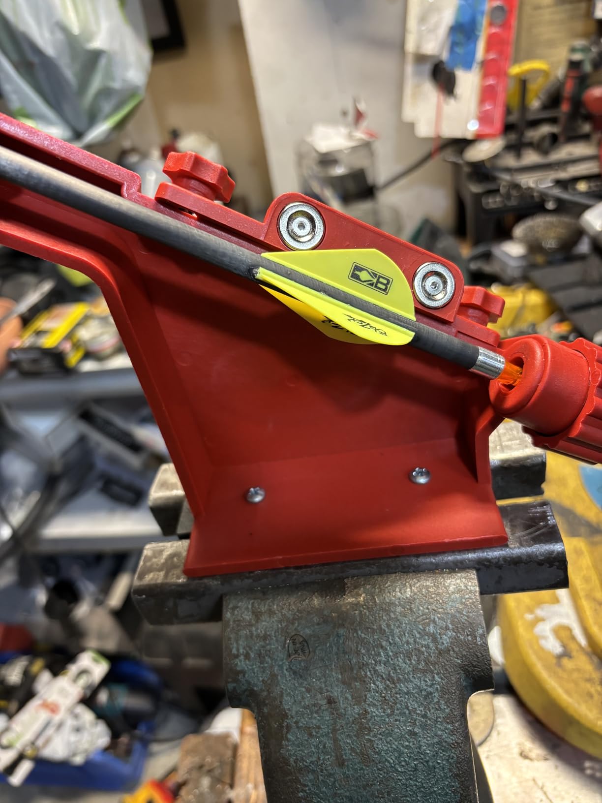 Fletching Jig with Straight Helix Clamps Adjustable Fletch Tool Feather Stick Kit for DIY Repair Arrows Bolts (Red) customer photo 2