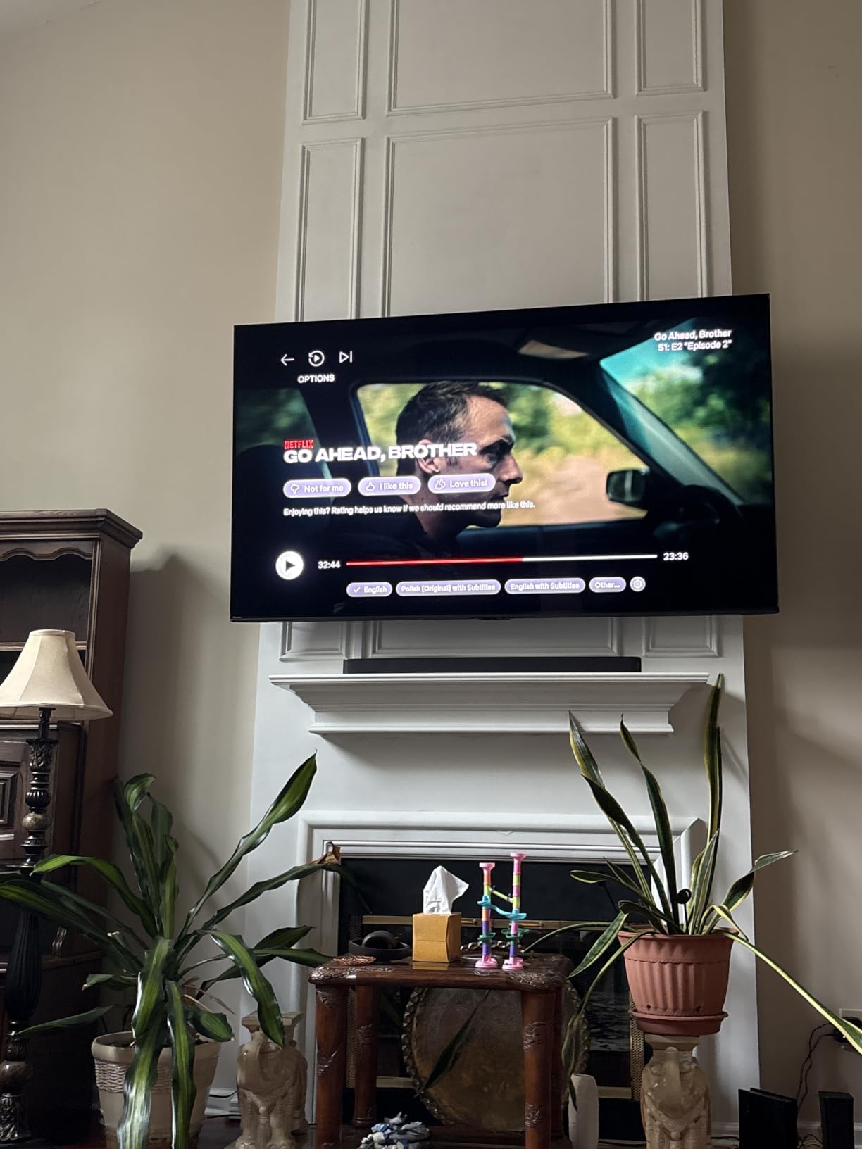 Perlegear Full Motion TV Wall Mount for 45–95 inch TVs up to 150 lbs customer photo 1
