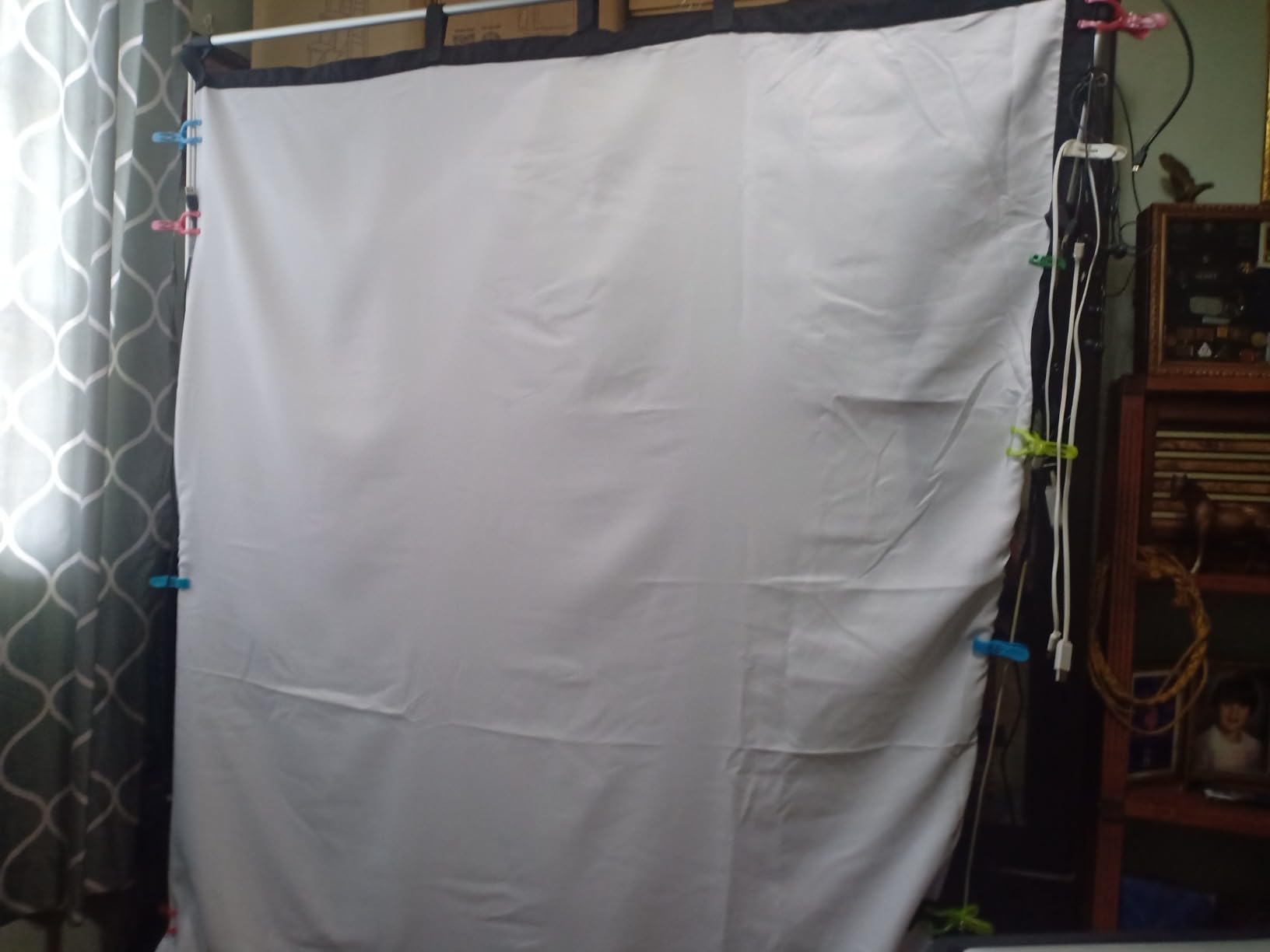 150 Inch Projector Screen with Stand, 16:9 4K HD Portable Outdoor/Indoor Movie Screen, Anti-Wrinkle Polyester Fabric with Carry Bag for Home Theater Backyard Camping customer photo 1