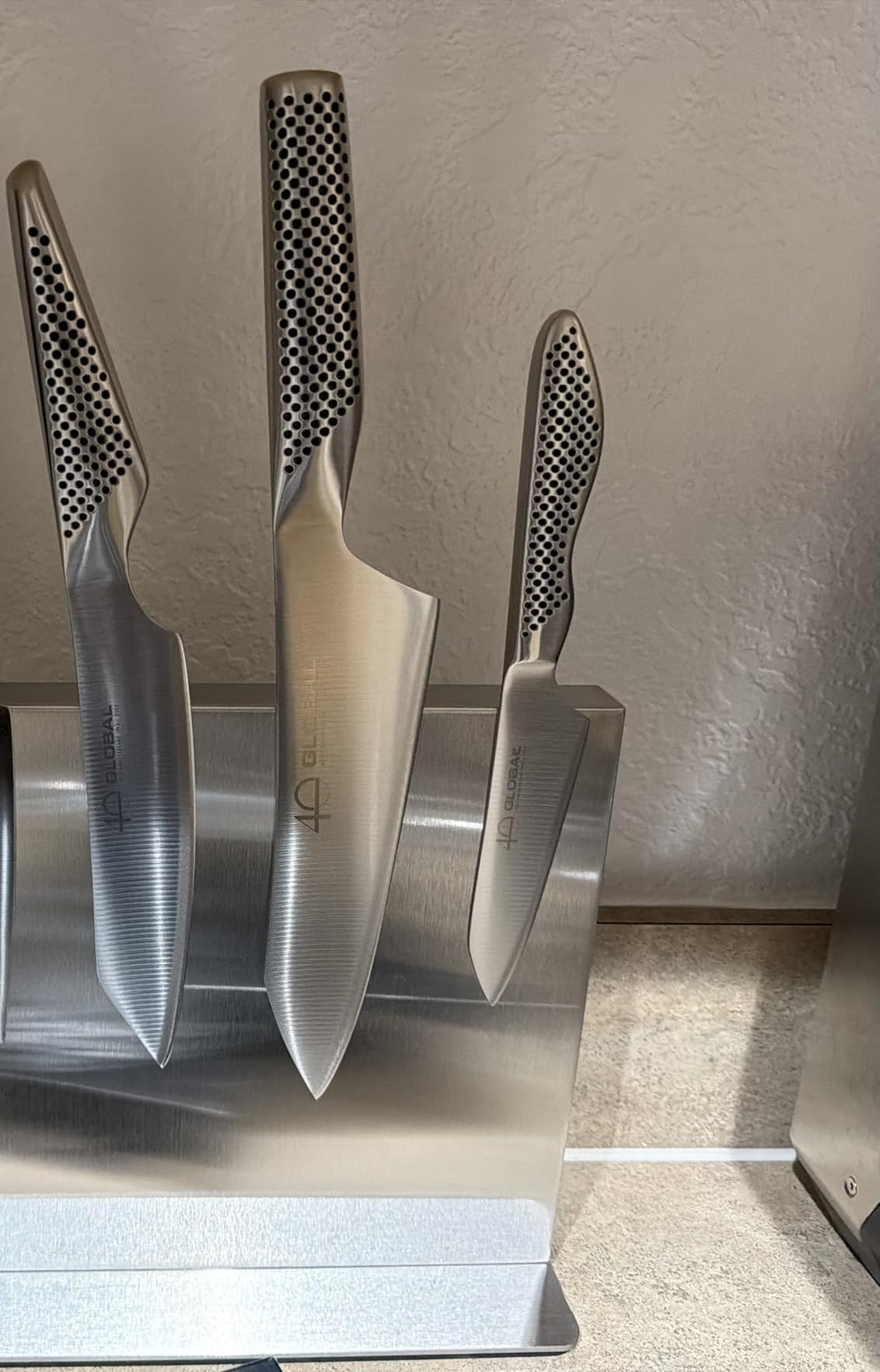 Magnetic Knife Block Without Knives—Black, Stainless Steel, 12